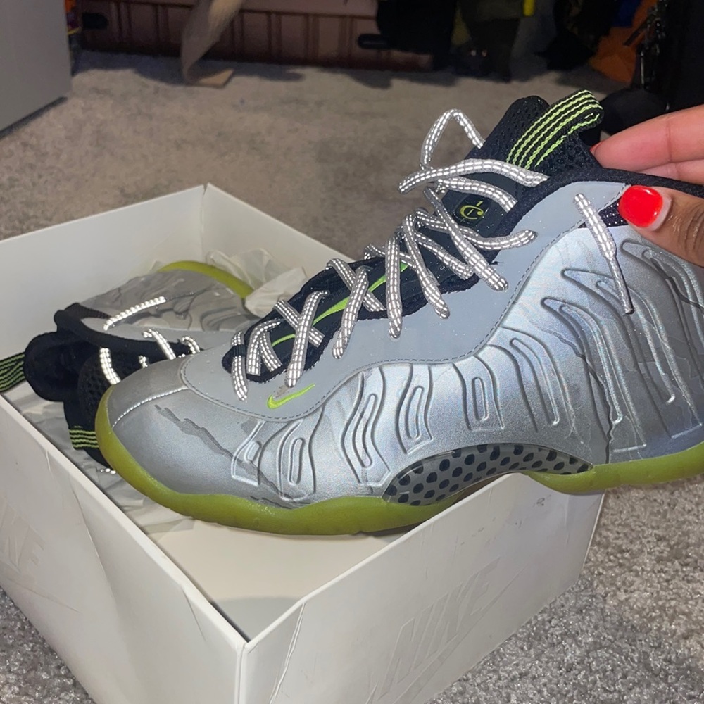 Foam posits